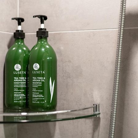 Storm Cove Suites Уклуелет Стая снимка