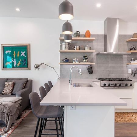 Storm Cove Suites Уклуелет Стая снимка
